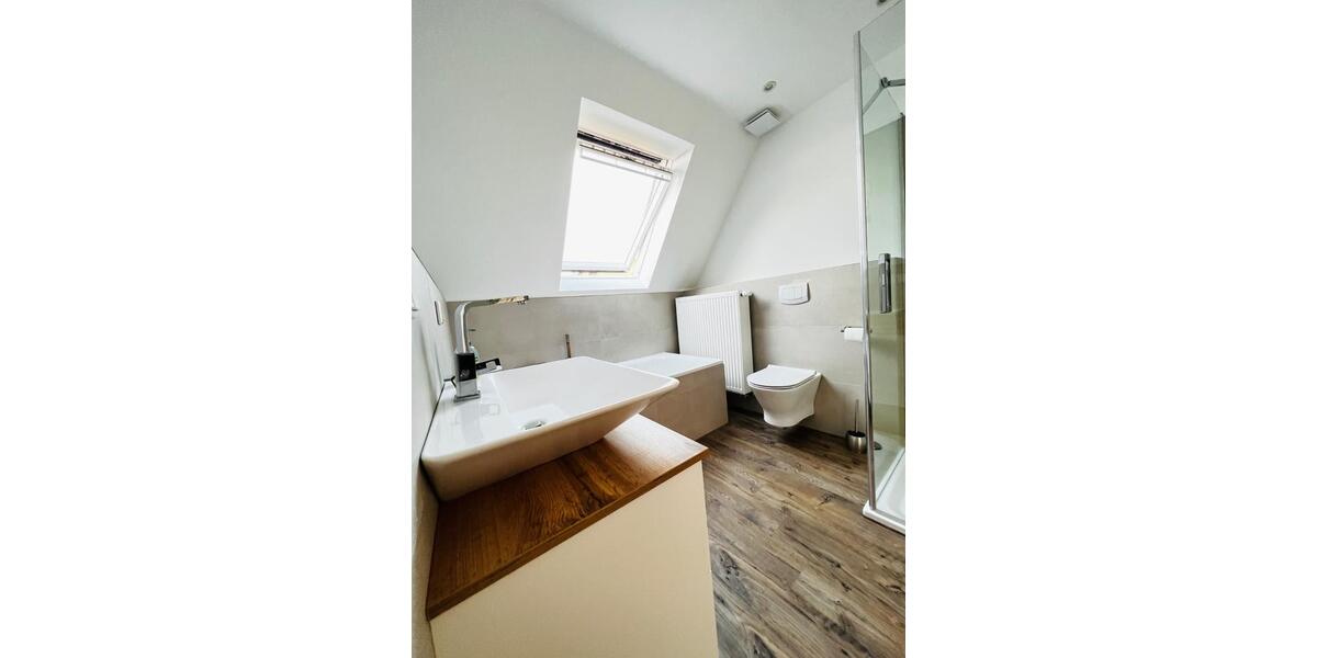 Einfamilienhaus Warendorf - 7 Zimmer, 198 m&sup2;, 2.400&euro; | Angebot:24786242