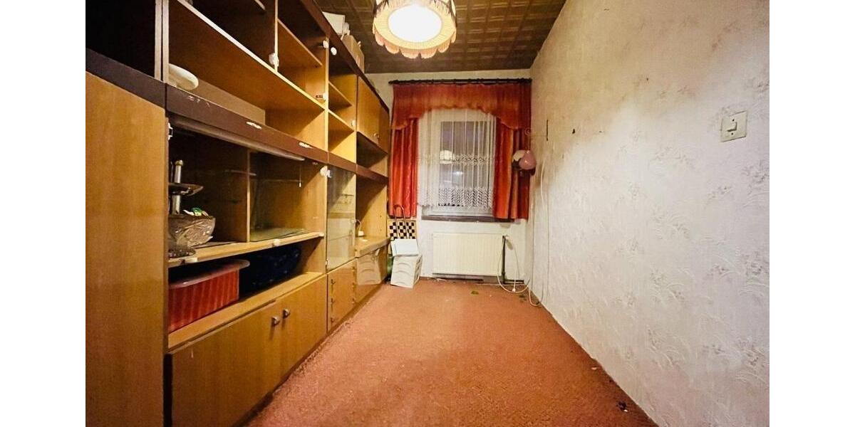 Reihenhaus Eisleben (Lutherstadt) - 7 Zimmer, 132 m&sup2;, 39.000&euro; | Angebot:26090161