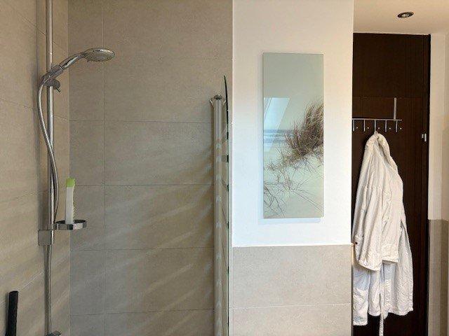 Dachgeschoßwohnung Wiesbaden Südost - 1.5 Zimmer, 35 m&sup2;, 1.100&euro; | Angebot:26406739