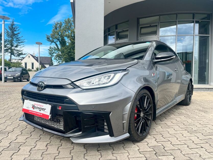 Toyota Yaris 5.800 km 52.999 € Königsbrunn / Augsburg 86343