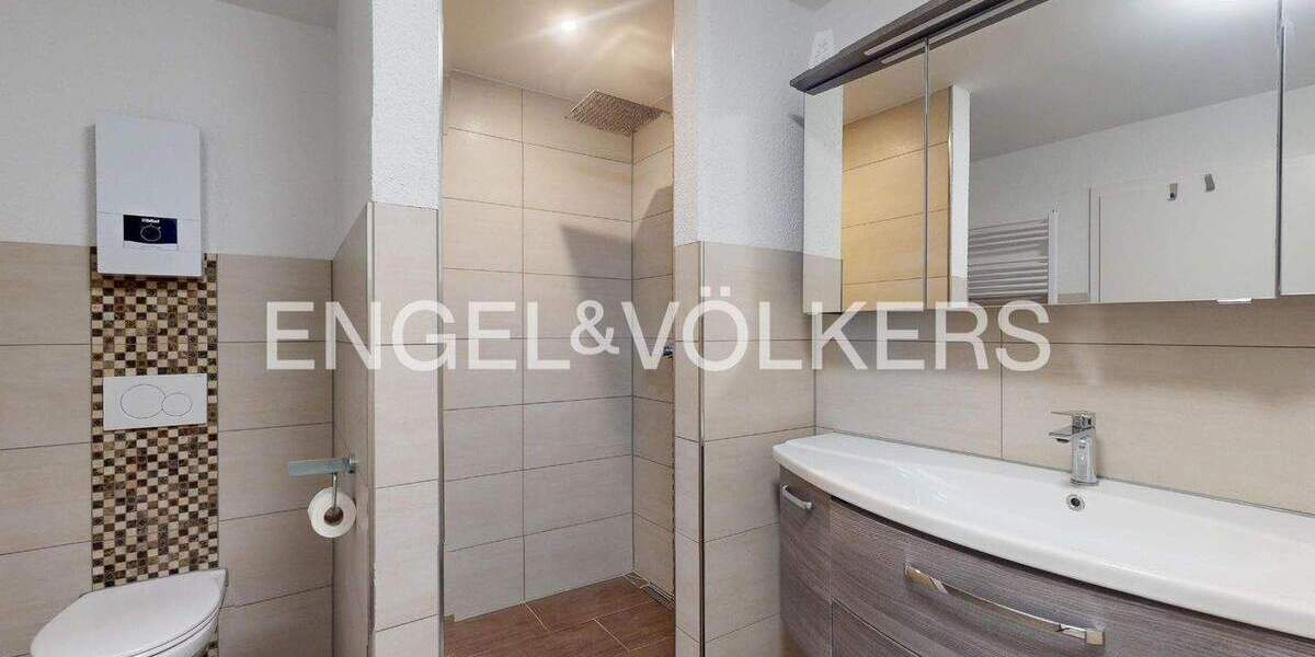 Etagenwohnung Moers Moers-Mitte - 5 Zimmer, 156 m&sup2;, 375.000&euro; | Angebot:23987140