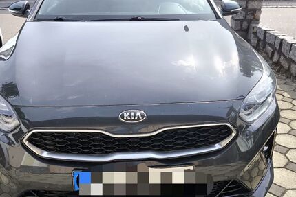 Kia pro ceed / ProCeed 92.000 km 15.990 &euro; Schmidgaden 92546