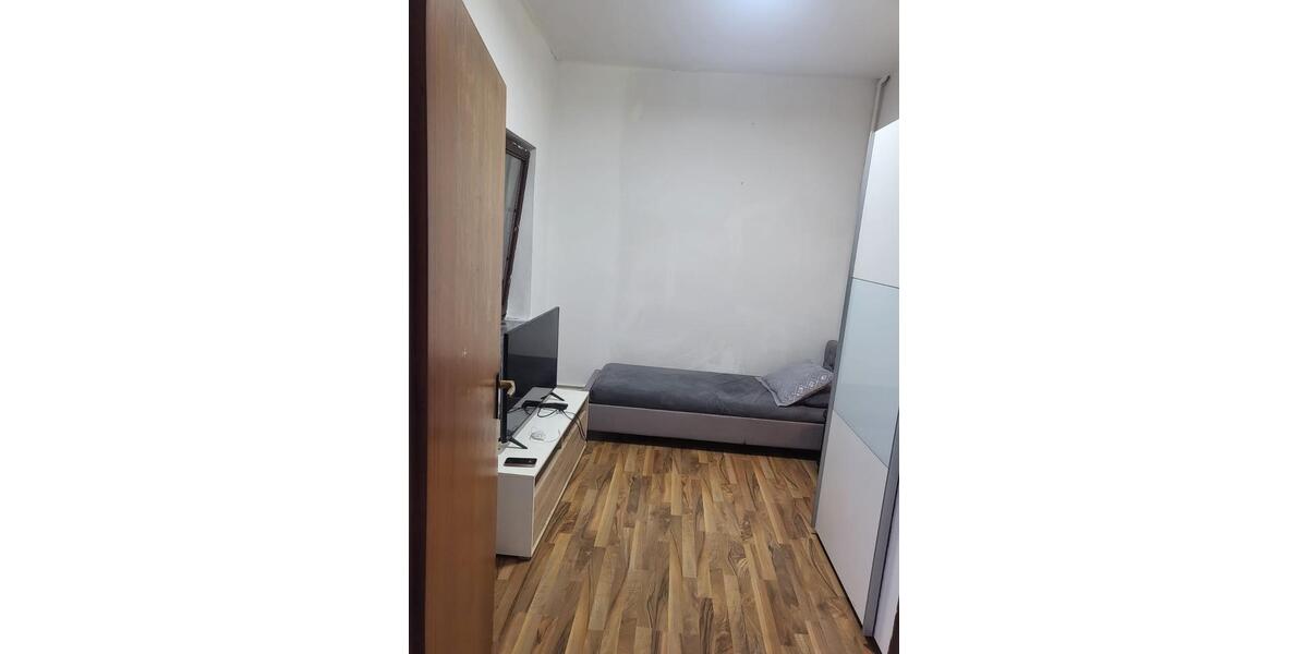 Mehrfamilienhaus, Wohnhaus Nordenham - 4 Zimmer, 104 m&sup2;, 130.000&euro; | Angebot:27002057