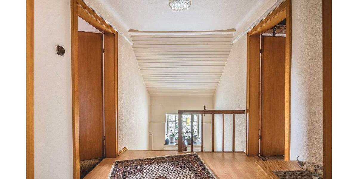 Eine Immobilie - viele Möglichkeiten! Einfamilienhaus mit Garage und großem Garten in Horbach 6 zimmer