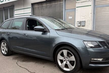 Skoda Octavia 215.000 km 8.900 &euro; München 81829
