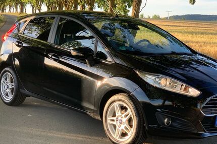 Ford Fiesta 121.990 km 5.699 &euro; Epfendorf 78736