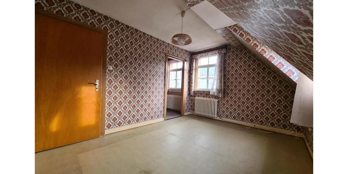 Einfamilienhaus Erbach - 7 Zimmer, 145 m&sup2;, 290.000&euro; | Angebot:25390811