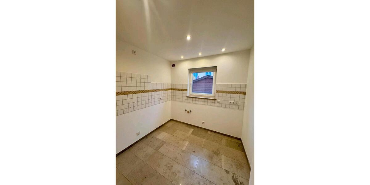 Reihenhaus Ingolstadt Münchener Straße - 6 Zimmer, 124 m&sup2;, 640.000&euro; | Angebot:27093191