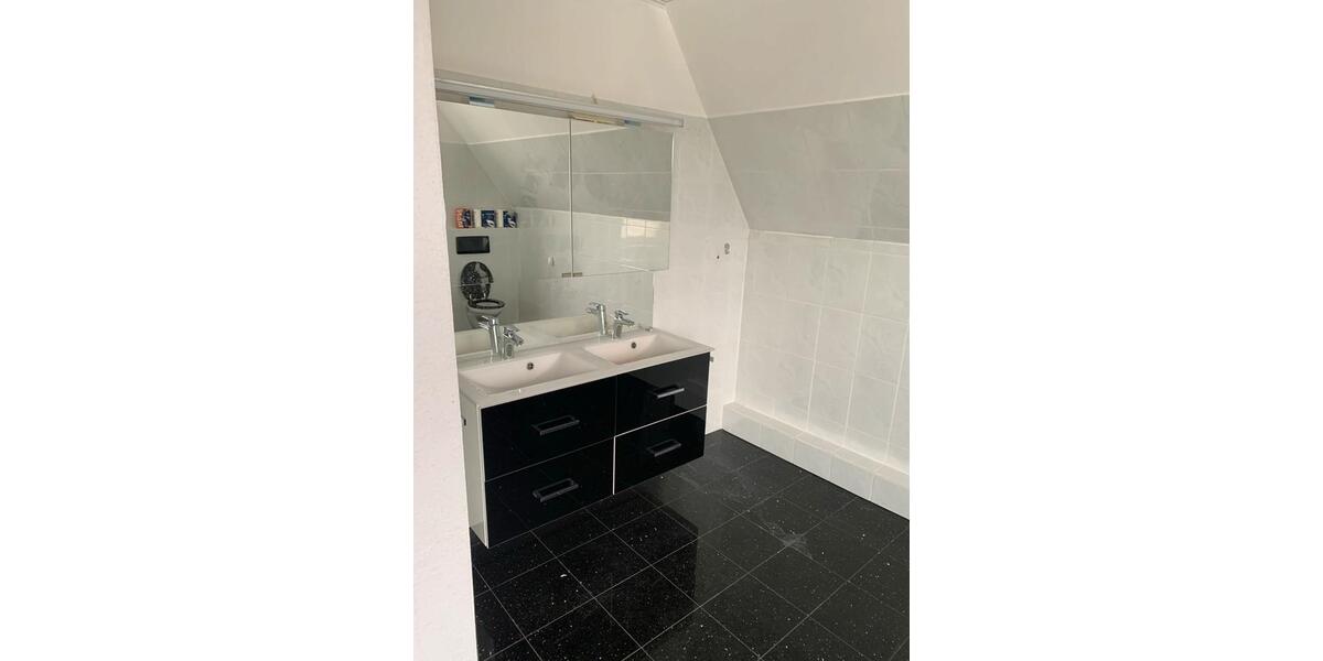 Dachgeschoßwohnung Celle Altencelle - 3 Zimmer, 120 m&sup2;, 150.000&euro; | Angebot:26834484