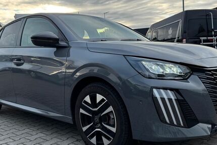 Peugeot 208 16.300 km 17.490 € Wiesmoor 26639