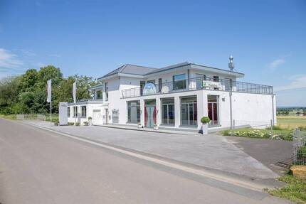 Luxuriöse Veranstaltungshalle plus Wohnung und Büro in idyllischer Lage am Wiehengebirge zimmer