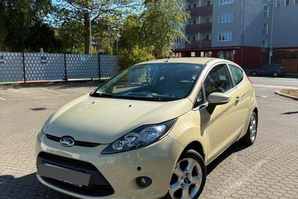 Ford Fiesta 102.000 km 4.800 &euro; Hannover 30173