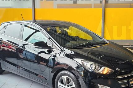 Hyundai i30 88.143 km 11.899 &euro; Mettingen 49497
