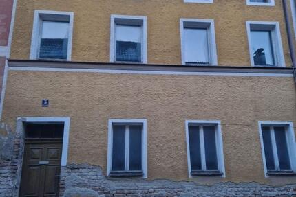 Haus Waldmünchen - 4 Zimmer, 115 m&sup2;, 72.000&euro; | Angebot:24624990