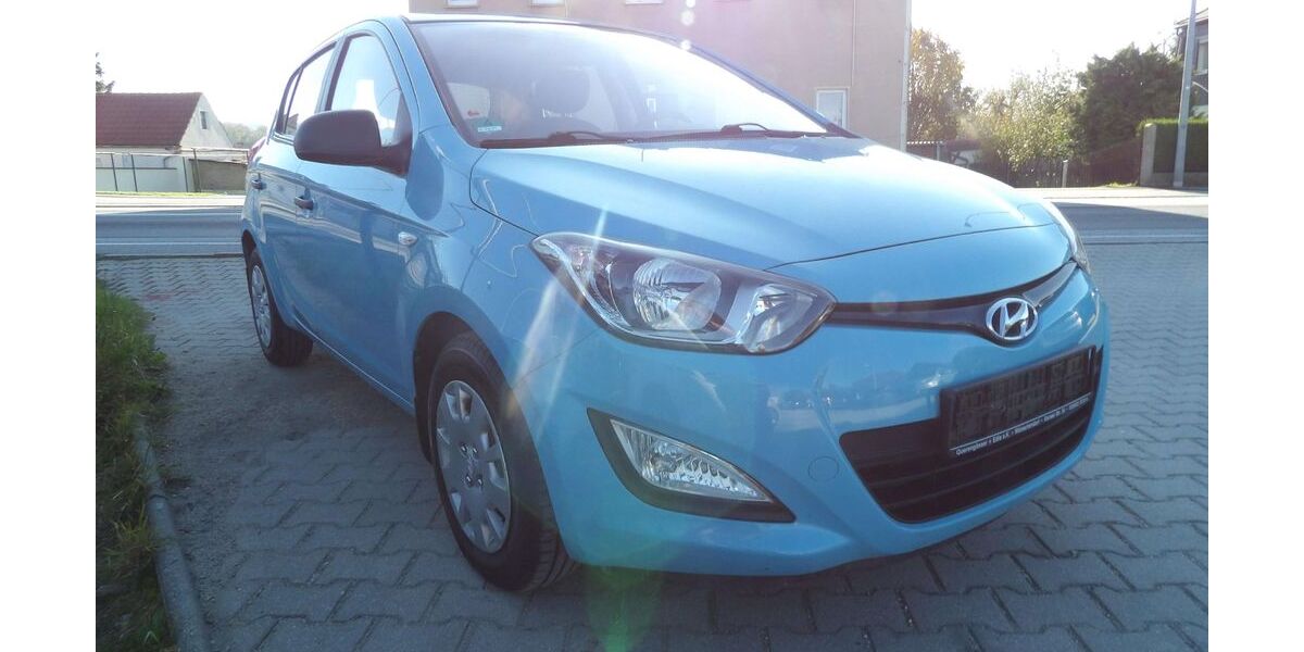 Hyundai i20 80.000 km 8.999 &euro; Bautzen 02625