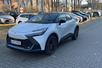 Toyota C-HR 4.000 km 42.140 &euro; Berlin 13403