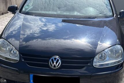 VW Golf 122.000 km 5.499 &euro; Untergruppenbach 74199