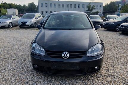 VW Golf 196.000 km 2.700 € Passau 94036
