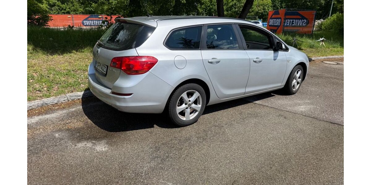 Opel Astra 231.000 km 1.100 &euro; München 81476
