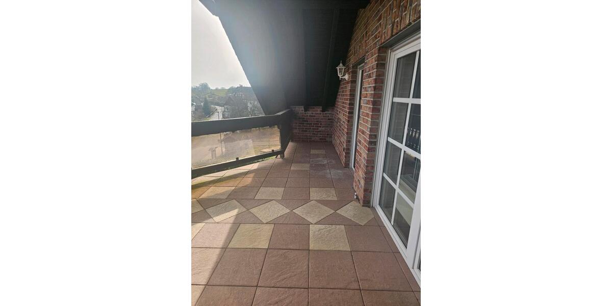 Dachgeschoßwohnung Hennef (Sieg) - 2 Zimmer, 85 m&sup2;, 980&euro; | Angebot:25410222