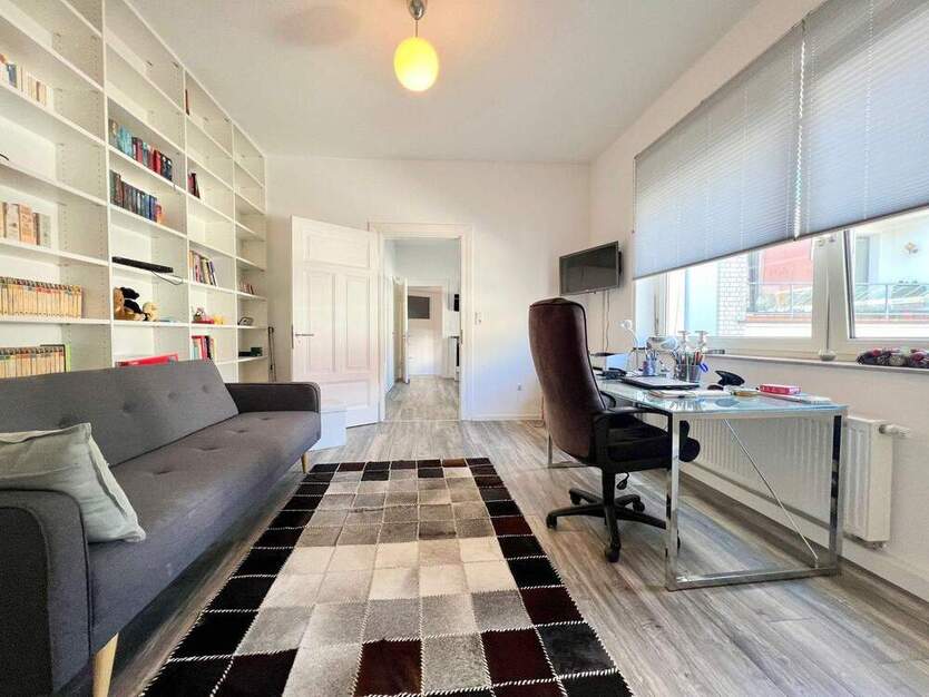 Wohn- und Geschäftshaus aus der Gründerzeit in bester Lage von Solingen Ohligs zimmer