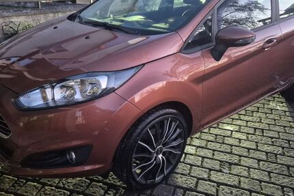 Ford Fiesta 102.705 km 6.100 &euro; Freital 01705