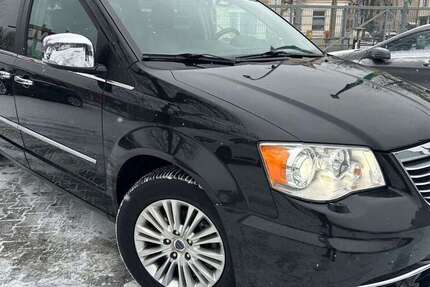 Lancia Voyager 183.000 km 16.888 &euro; Berlin (Pankow) 13127