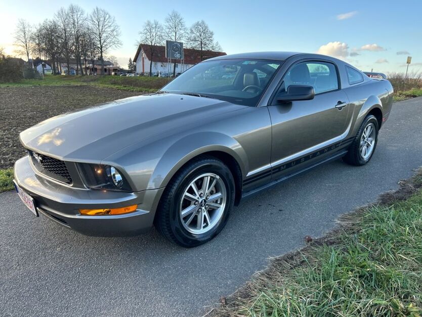 Ford Mustang 82.000 km 9.999 € Rossdorf 64380