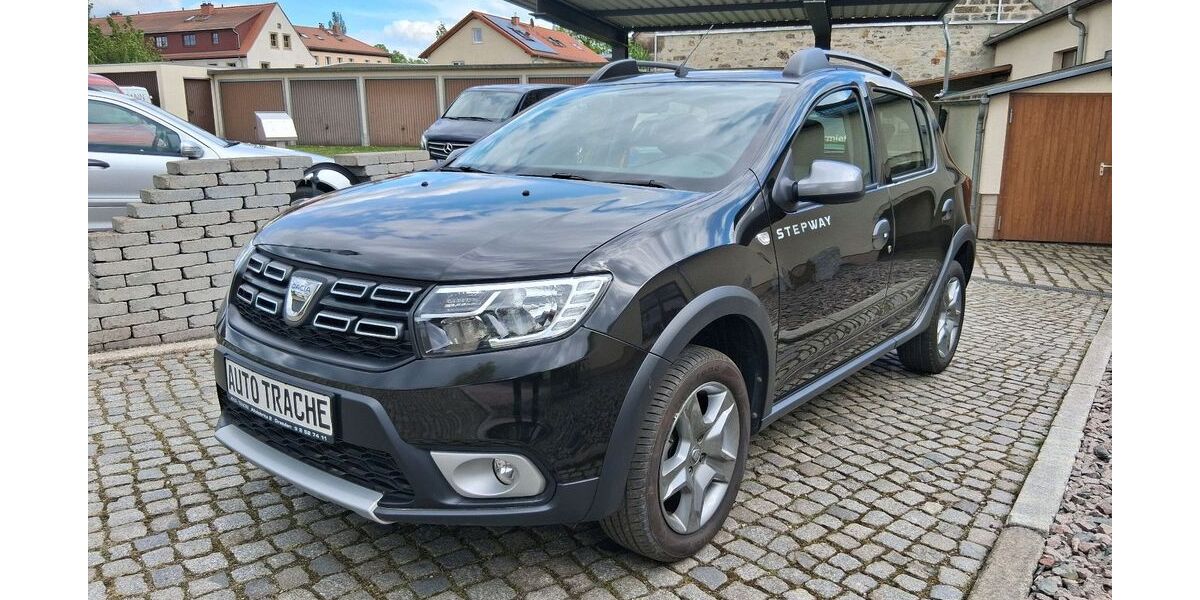 Dacia Sandero 25.861 km 10.500 &euro; Dresden 01237