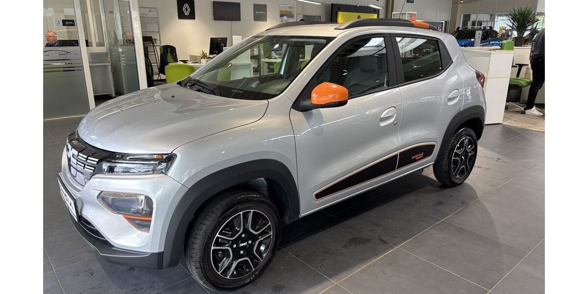 Dacia Spring 7.615 km 13.490 &euro; Dresden 01139