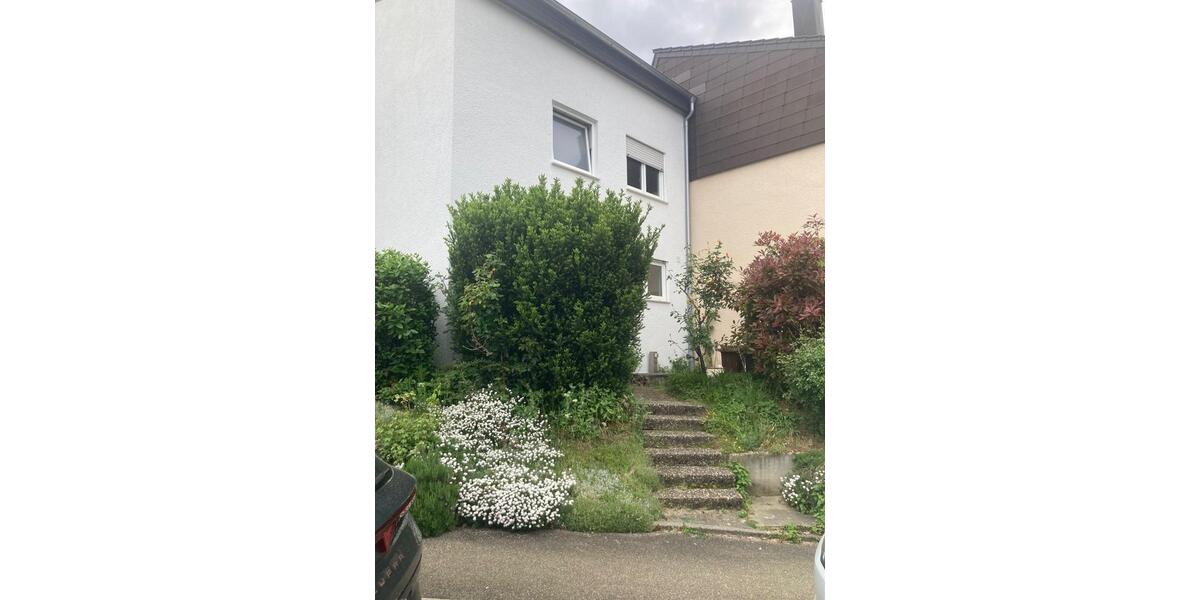 Reihenhaus Ditzingen - 5 Zimmer, 160 m&sup2;, 1.100&euro; | Angebot:26618244