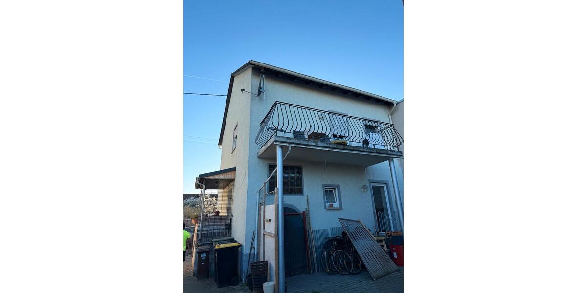 Doppelhaushälfte Frankfurt am Main Ginnheim - 5 Zimmer, 127 m&sup2;, 1.400&euro; | Angebot:26318609