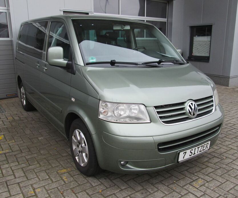 VW T5 Transporter 215.400 km 9.900 € Bad Iburg 49186