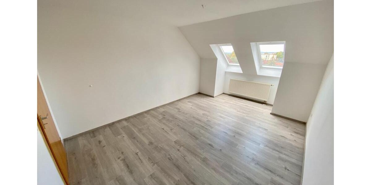 Helle 2-Zimmer-Wohnung + TG-Stellplatz + Balkon in Niederwerrn 2 zimmer