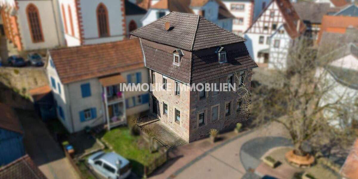 Mehrfamilienhaus, Wohnhaus Steinau an der Straße Steinau - 8 Zimmer, 207 m&sup2;, 239.000&euro; | Angebot:25845730