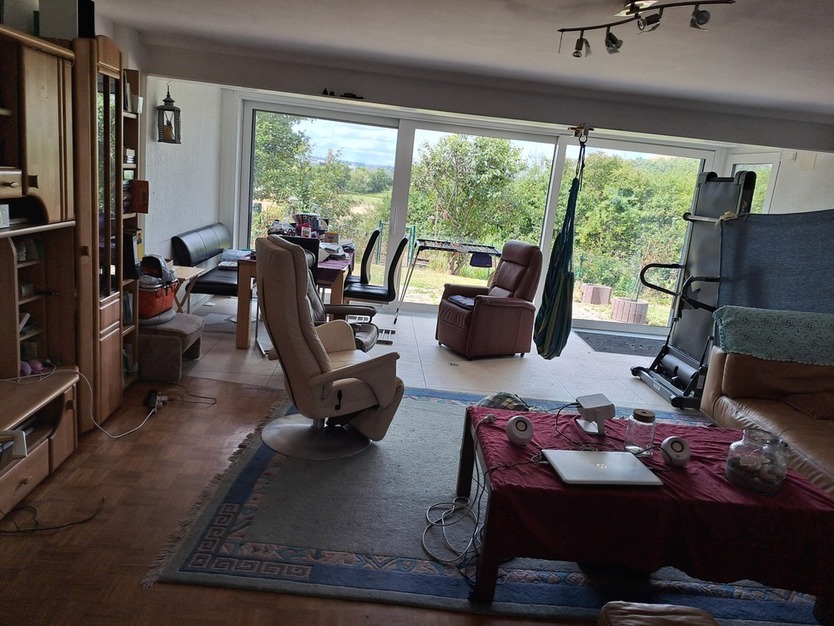 WG Mitbewohner gesucht in ruhigen zentral gelegenem Haus mit wunderschöner Aussicht in Korntal (angr