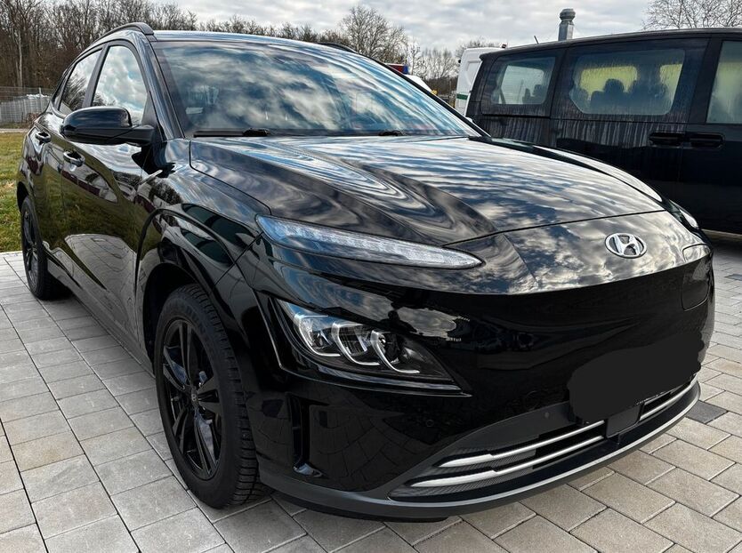 Hyundai KONA 15.142 km 26.500 € Laufenburg 79725