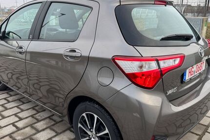 Toyota Yaris 56.400 km 14.200 &euro; Friedrichsdorf bei Frankfurt Main 61381