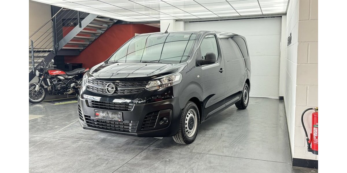 Opel Vivaro Cargo 1.5 D Edition M 1.Hand Sitzhzg 9.900 km 23.960 &euro; Lich 35423