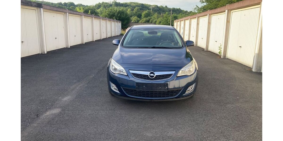 Opel Astra 97.500 km 7.900 &euro; Eisenach 99817