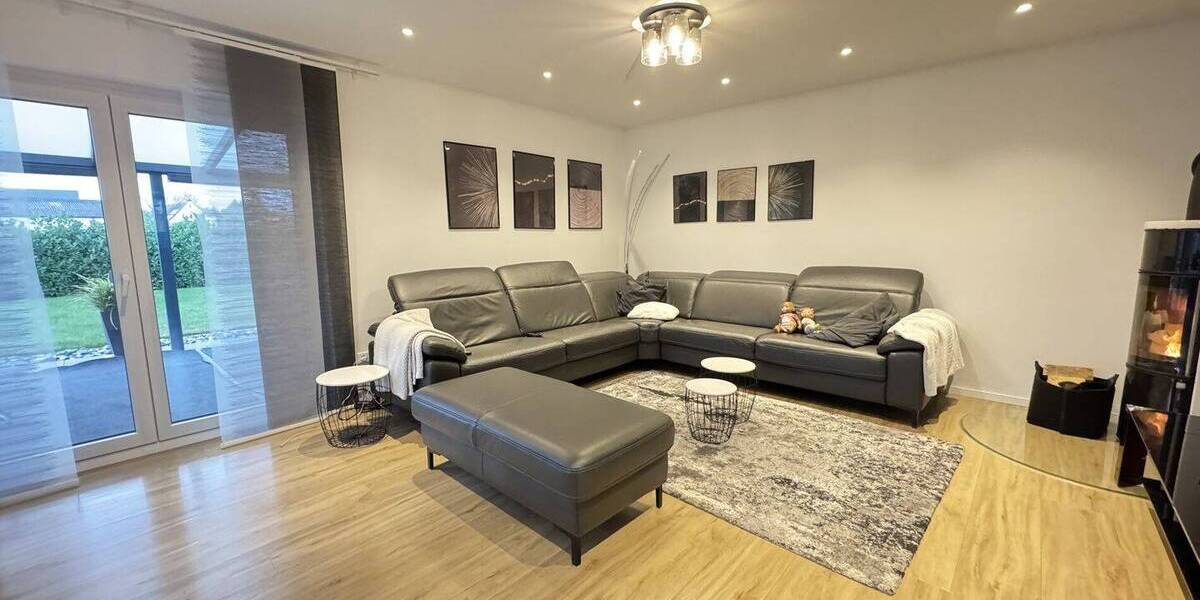 Einfamilienhaus Wassertrüdingen - 5 Zimmer, 196 m&sup2;, 679.000&euro; | Angebot:25669191