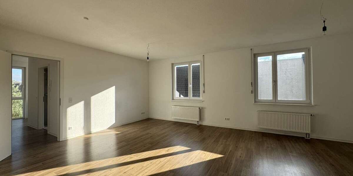 Investieren im Silberstreifen: Wohn-Gewerbeimmobilie mit Garten, Garage & Flexibilitä 6 zimmer