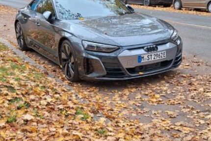 Audi e-tron GT 42.000 km 51.900 € München 81927