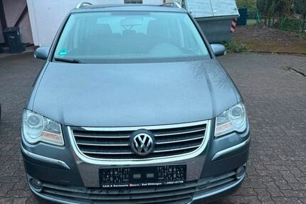 VW Touran 176.000 km 2.200 &euro; Niestetal 34266