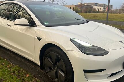 Tesla Model 3 45.000 km 23.990 &euro; Gelsenkirchen 45889