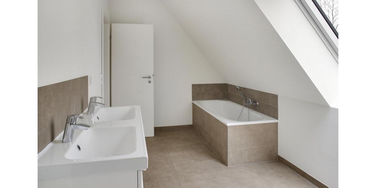 Zur Miete: Familienidyll in ländlicher Lage – Reihenendhaus mit Garten, Terrasse und jeder Menge Platz 6 zimmer