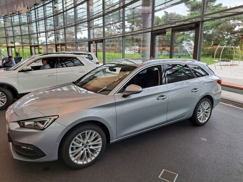 Seat Leon 23.614 km 25.400 € Freiburg 79106