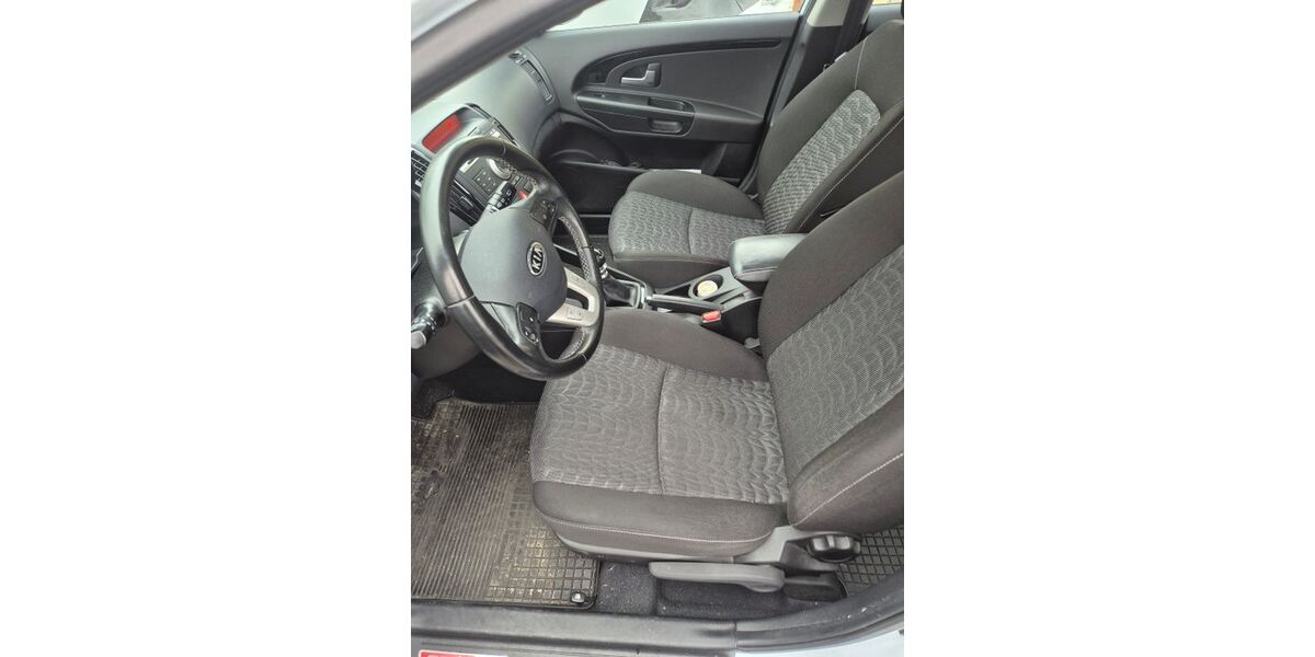 Kia ceed / Ceed 185.000 km 2.850 &euro; Singen 78224