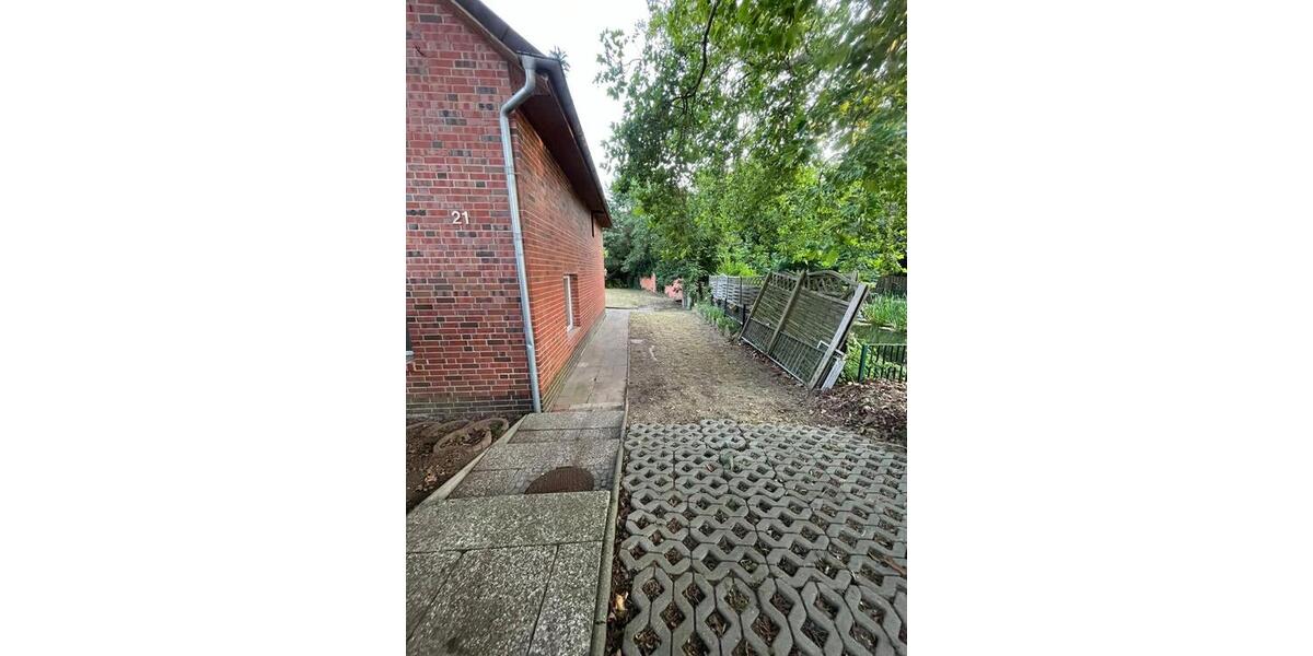 Einfamilienhaus Boffzen - 8 Zimmer, 1.000 m&sup2;, 129.000&euro; | Angebot:26416224
