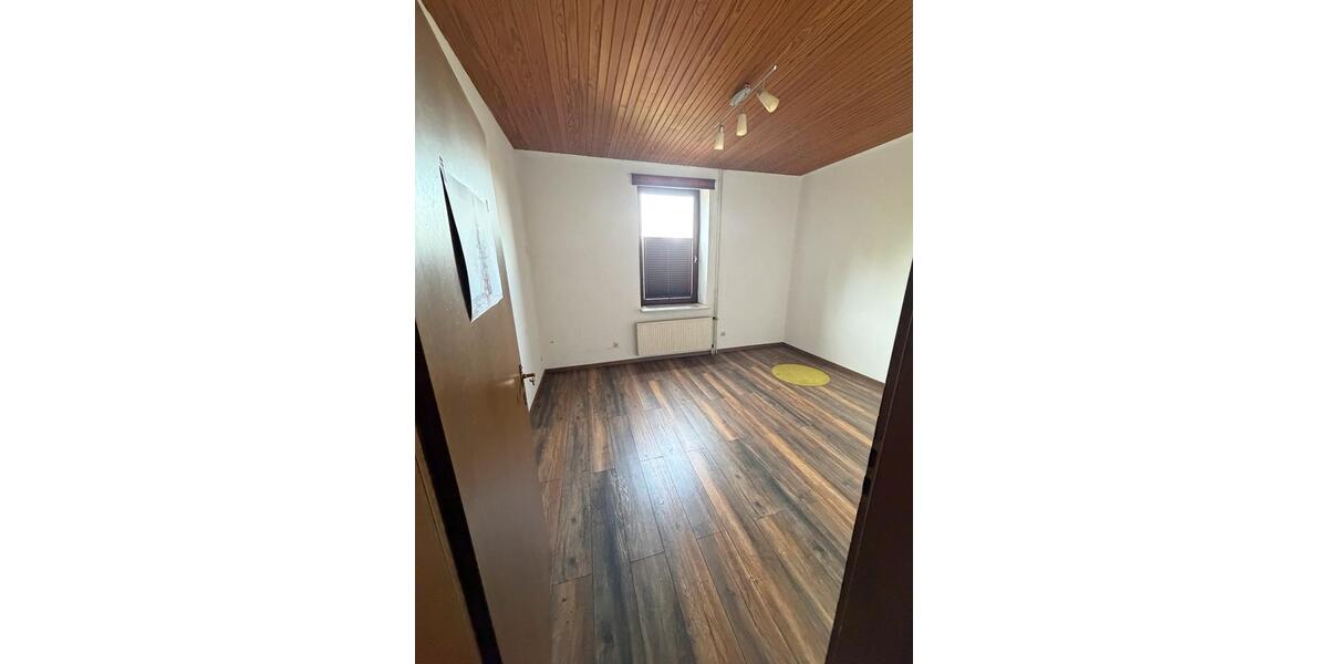 Erdgeschoßwohnung Cuxhaven Groden - 4 Zimmer, 110 m&sup2;, 1.100&euro; | Angebot:25567965